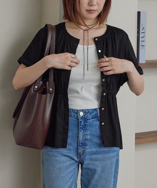 VIS（ビス）の「【WEB限定】メタル釦カットペプラムブラウス（シャツ/ブラウス・レディース・ブラック/オフホワイト/ライトグリーン・FREE）」の15枚目の写真