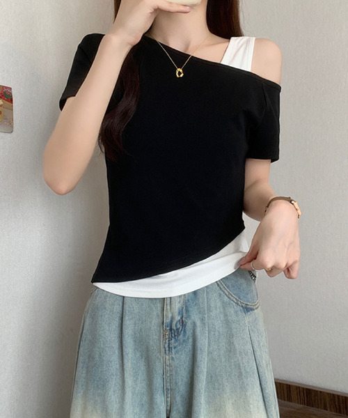 2ly2(トゥーリートゥー)の「レイヤード風 ワンショルダーデザインTシャツ(Tシャツ/カットソー・レディース・ブラック/グレー/ネイビー・FREE)」の21枚目の写真