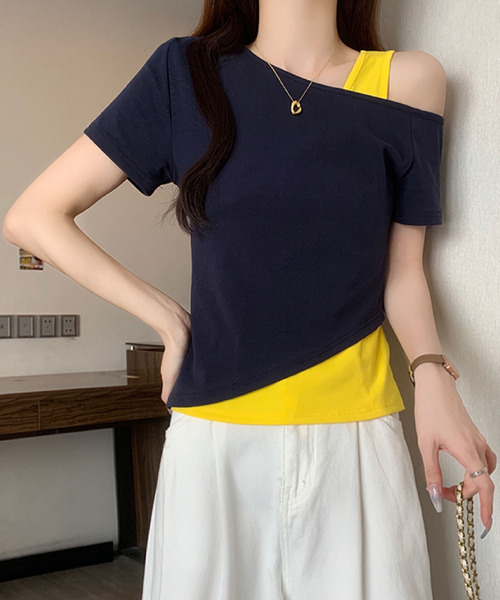 2ly2(トゥーリートゥー)の「レイヤード風 ワンショルダーデザインTシャツ(Tシャツ/カットソー・レディース・ブラック/グレー/ネイビー・FREE)」の12枚目の写真