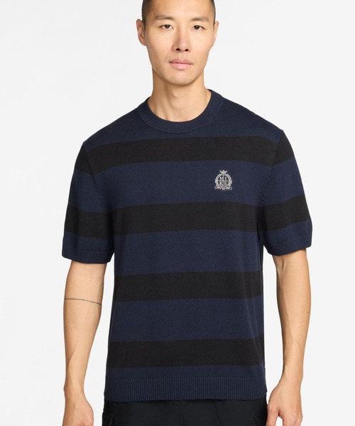 NIKE（ナイキ）の「NIKE ナイキ ナイキ クラブ S/S トップ NCC（ニット/セーター・メンズ・ベージュ/ネイビー・LL/3L/L/S/M）」の2枚目の写真