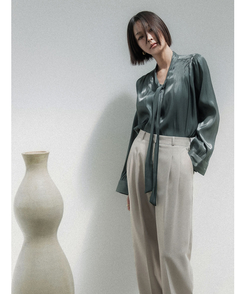 MEMUA(メムア)の「サンドグロスタイブラウス(ブラック)(シャツ/ブラウス・レディース・カーキ/ネイビー/ブラック/ライトピンク・FREE)」の6枚目の写真