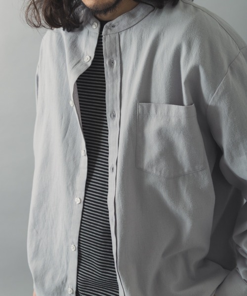 ITEMS URBANRESEARCH（アイテムズ アーバンリサーチ）の「ソフトタッチフランネルバンドカラーシャツ（シャツ/ブラウス・メンズ・オフホワイト/ネイビー/グレー/ブルー・MEDIUM/LARGE）」の5枚目の写真