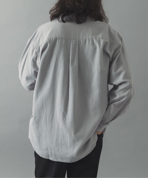 ITEMS URBANRESEARCH（アイテムズ アーバンリサーチ）の「ソフトタッチフランネルバンドカラーシャツ（シャツ/ブラウス・メンズ・オフホワイト/ネイビー/グレー/ブルー・MEDIUM/LARGE）」の10枚目の写真