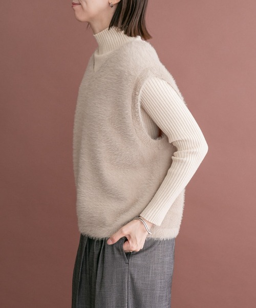 ITEMS URBANRESEARCH(アイテムズ アーバンリサーチ)の「シャギーベスト(ベスト・レディース・カーキ/ブラウン/ライトベージュ・FREE)」の13枚目の写真