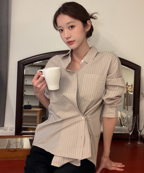 MIND BRIDGE WOMEN（マインドブリッジウーマン）の「[W]ベージュ ピンストライプ ラップシャツ（シャツ/ブラウス・レディース・ベージュ・MEDIUM/SMALL）」の4枚目の写真
