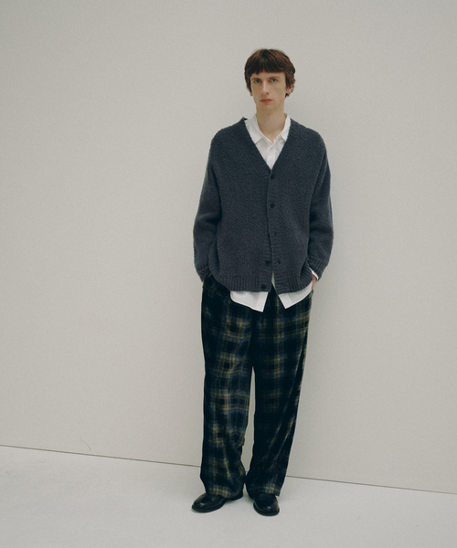 EDIFICE(エディフィス)の「Hedie.+ Shaggy Cardigan(カーディガン/ボレロ・メンズ・ブラック/グリーン・2/3)」の6枚目の写真