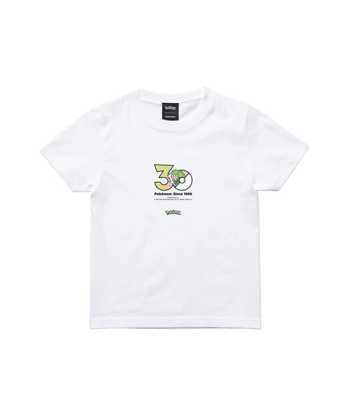 ZOZOSPOT(ゾゾスポット)の「Pokemon 30th Anniversary 1025 T-shirt 「シェイミ(ランドフォルム)」(Tシャツ/カットソー・レディース・ホワイト・SMALL/MEDIUM/LARGE/X-LARGE/XX-LARGE/XXX-LARGE/110cm/100cm/120cm/130cm/140cm/150cm/160cm)」の2枚目の写真