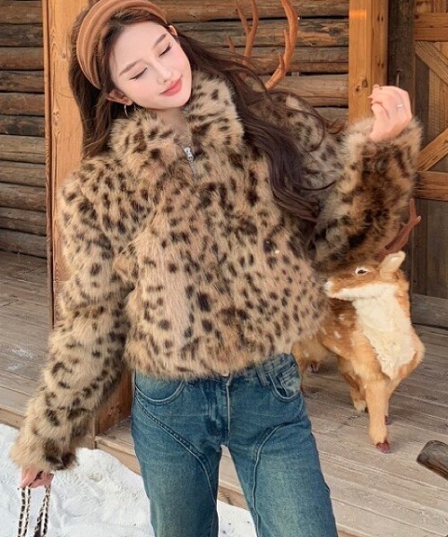 SHEENA(シーナ)の「レオパードフェイクファーブルゾン(ブルゾン・レディース・ベージュ・M)」の6枚目の写真