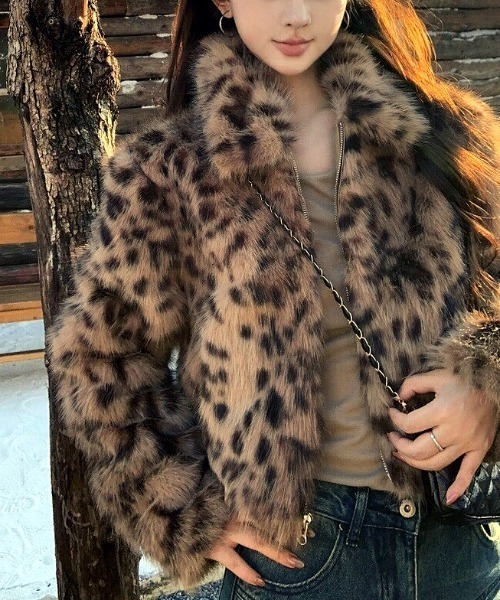 SHEENA(シーナ)の「レオパードフェイクファーブルゾン(ブルゾン・レディース・ベージュ・M)」の10枚目の写真