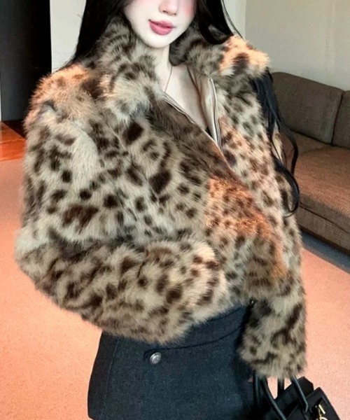 SHEENA(シーナ)の「レオパードフェイクファーブルゾン(ブルゾン・レディース・ベージュ・M)」の19枚目の写真