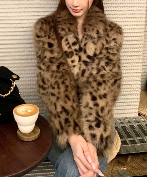 SHEENA(シーナ)の「レオパードフェイクファーブルゾン(ブルゾン・レディース・ベージュ・M)」の16枚目の写真