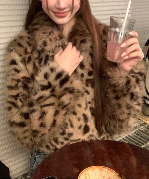 SHEENA(シーナ)の「レオパードフェイクファーブルゾン(ブルゾン・レディース・ベージュ・M)」の18枚目の写真