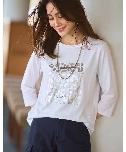 DoCLASSE( ドゥクラッセ)の「コットン混・グラフィックTシャツ/8分袖(Tシャツ/カットソー・レディース・グレー系その他/チャコール/ホワイト/ホワイト系・XL/L/M)」の1枚目の写真
