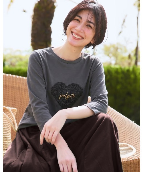 DoCLASSE( ドゥクラッセ)の「コットン混・グラフィックTシャツ/8分袖(Tシャツ/カットソー・レディース・グレー系その他/チャコール/ホワイト/ホワイト系・XL/L/M)」の4枚目の写真