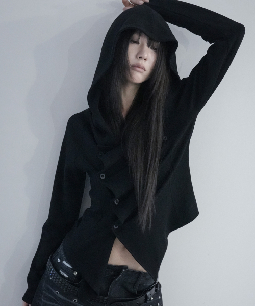 FANCY CLUB(ファンシークラブ)の「オブリック フード カーディガン (BLACK) F26ZA514(カーディガン/ボレロ・レディース・その他・FREE)」の1枚目の写真