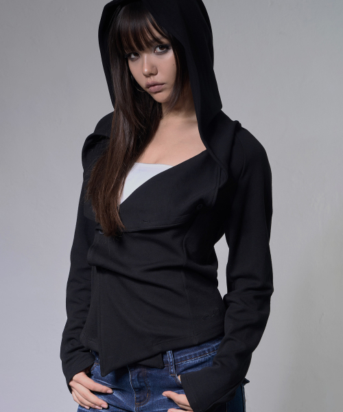 FANCY CLUB(ファンシークラブ)の「オブリック フード カーディガン (BLACK) F26ZA514(カーディガン/ボレロ・レディース・その他・FREE)」の3枚目の写真