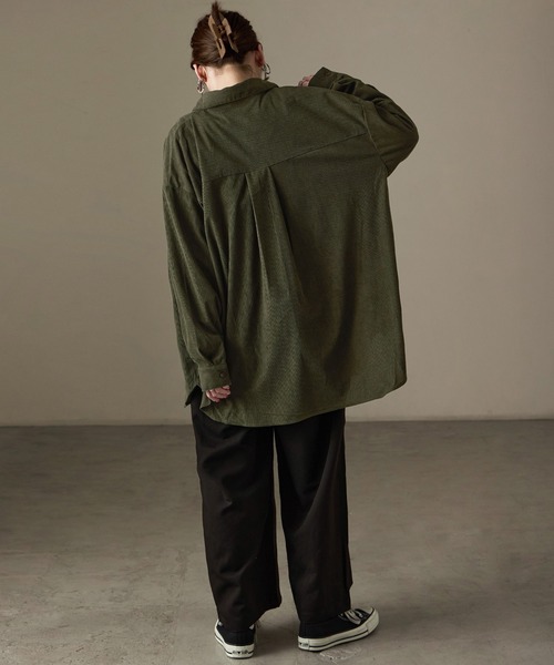 Fashion Letter(ファッションレター)の「コーデュロイ オーバーサイズシャツ(シャツ/ブラウス・レディース・チャコール/ブラウン/カーキ/ベージュ・M)」の17枚目の写真