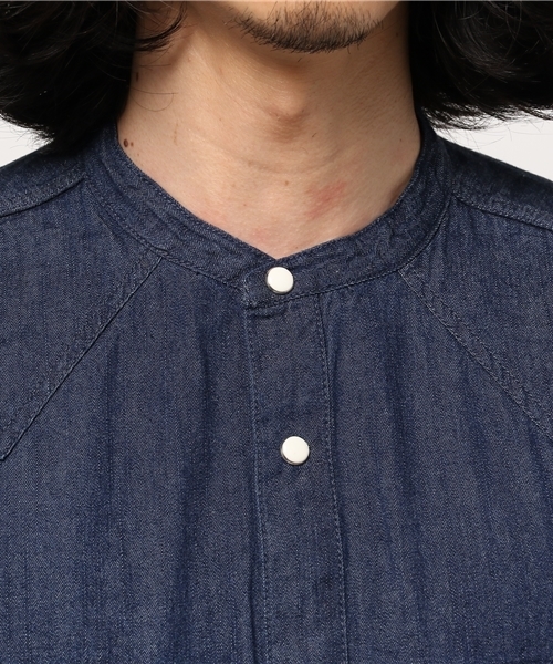 URBAN RESEARCH(アーバンリサーチ)の「UR カラーレス デニムウエスタンシャツ(シャツ/ブラウス・メンズ・インディゴブルー/ライトインディゴブルー・MEDIUM/LARGE)」の10枚目の写真