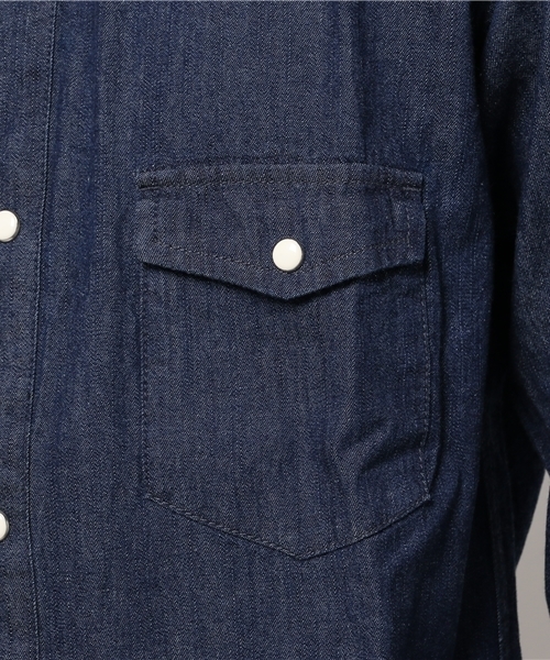 URBAN RESEARCH(アーバンリサーチ)の「UR カラーレス デニムウエスタンシャツ(シャツ/ブラウス・メンズ・インディゴブルー/ライトインディゴブルー・MEDIUM/LARGE)」の3枚目の写真