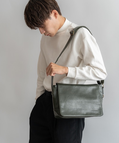 DEVICE(デバイス)の「Rename custom シンプル 合皮 ミニ ショルダーバッグ(ショルダーバッグ・メンズ・ワインレッド/ターコイズブルー/ブラック/ダークブラウン/キャメル/カーキ/ブラウン・FREE)」の4枚目の写真