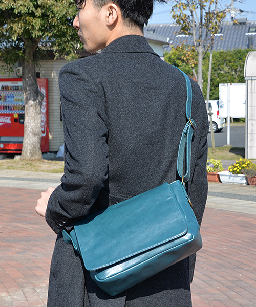 DEVICE(デバイス)の「Rename custom シンプル 合皮 ミニ ショルダーバッグ(ショルダーバッグ・メンズ・ワインレッド/ターコイズブルー/ブラック/ダークブラウン/キャメル/カーキ/ブラウン・FREE)」の19枚目の写真