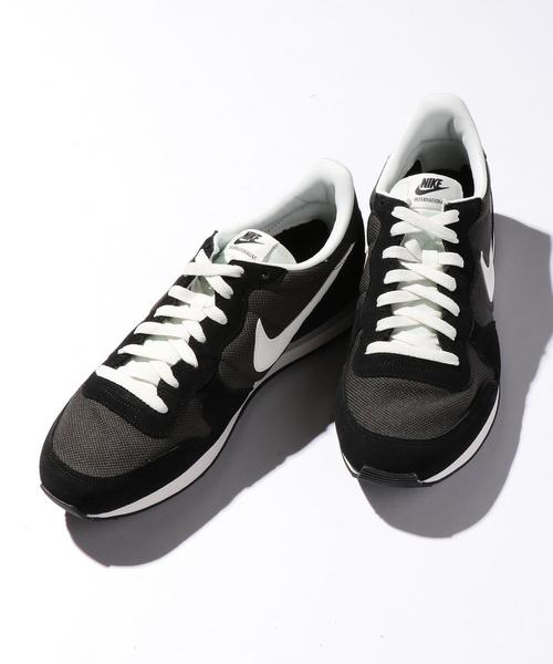 NIKE(ナイキ)の「<NIKE(ナイキ)> INTERNATIONALIST/スニーカー ◆(スニーカー・メンズ・ホワイト/ブラック/レッド・27.5cm/29cm/26cm/28cm/27cm/26.5cm)」の2枚目の写真