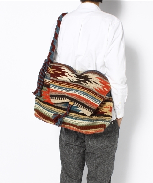 BEAMS（ビームス）の「□CHAMULA / ブランケットBAG（ショルダーバッグ