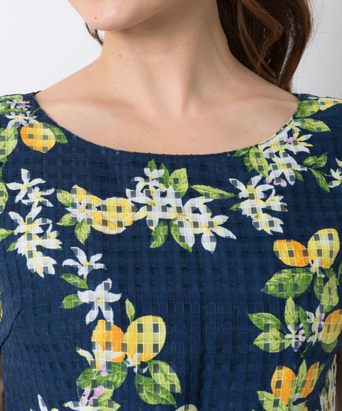 Rewde（ルゥデ）の「ﾚﾓﾝ柄ﾜﾝﾋﾟｰｽ（8R05-04021）（ワンピース）」 - WEAR