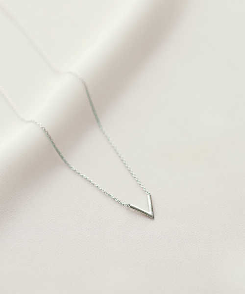 luz/luzury/ネックレス Luz Llena（ラズレナ）の「[選べる2デザイン]シンプルネックレス