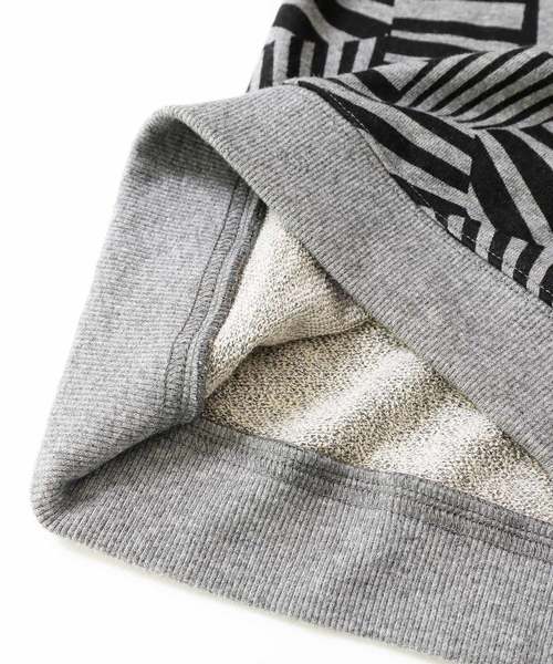 devirock(デビロック)の「総柄プリント長袖裏毛スウェットトレーナー(スウェット・キッズ・その他4/その他5/その他6/その他7/その他3/その他2/その他1・140cm/150cm/160cm/110cm/100cm/120cm/130cm)」の18枚目の写真