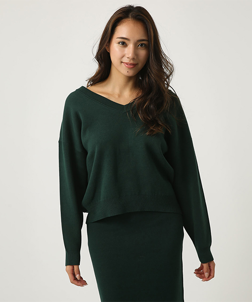 AZUL by moussy（アズールバイマウジー）の「【洗えるニット】Vネックスウェッタープルオーバー（ニット/セーター・レディース・ブラック/ダークグリーン/オフホワイト/杢グレー・SMALL/MEDIUM/LARGE）」の8枚目の写真