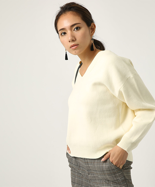 AZUL by moussy（アズールバイマウジー）の「【洗えるニット】Vネックスウェッタープルオーバー（ニット/セーター・レディース・ブラック/ダークグリーン/オフホワイト/杢グレー・SMALL/MEDIUM/LARGE）」の13枚目の写真