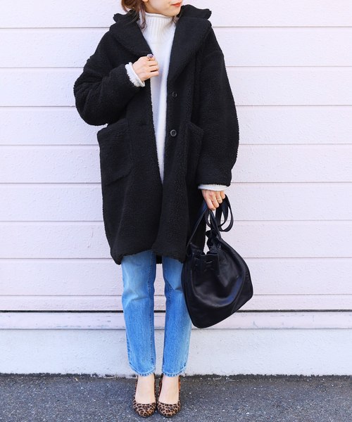 reca（レカ）の「ビッグシルエット モコモコボアチェスターコート（チェスターコート・レディース・ホワイト/ブラウン/ベージュ/ネイビー・M）」の4枚目の写真