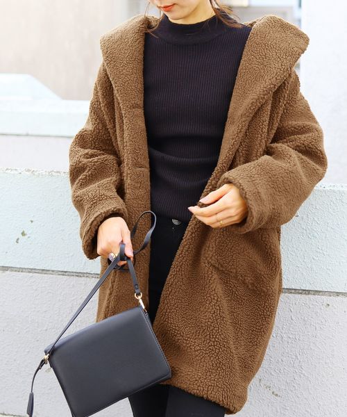 reca（レカ）の「ビッグシルエット モコモコボアチェスターコート（チェスターコート・レディース・ホワイト/ブラウン/ベージュ/ネイビー・M）」の2枚目の写真