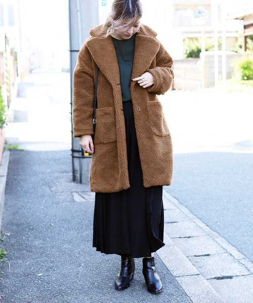 reca（レカ）の「ビッグシルエット モコモコボアチェスターコート（チェスターコート・レディース・ホワイト/ブラウン/ベージュ/ネイビー・M）」の8枚目の写真