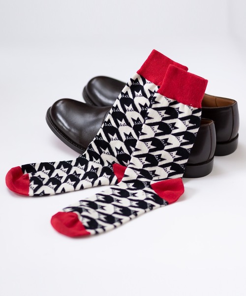 London Shoe Make（ロンドンシューメイク）の「千鳥格子×ネコ柄 / Houndstooth×cat 日本製 メンズソックス / London Shoe Make THE SOCKS 418903（ソックス/靴下・メンズ・ネイビー/レッド・25cm～27cm）」の7枚目の写真