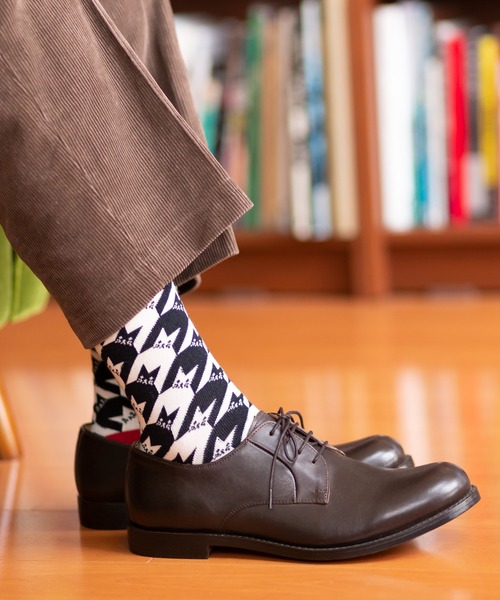 London Shoe Make（ロンドンシューメイク）の「千鳥格子×ネコ柄 / Houndstooth×cat 日本製 メンズソックス / London Shoe Make THE SOCKS 418903（ソックス/靴下・メンズ・ネイビー/レッド・25cm～27cm）」の8枚目の写真