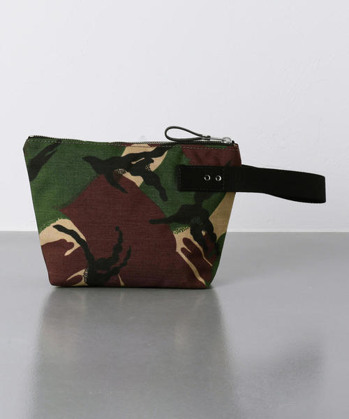 UNITED ARROWS（ユナイテッドアローズ）の「＜JOHN CHAPMAN（ジョン チャップマン）＞  UASP CAMO ポーチ（ハンドバッグ・メンズ・その他1・FREE）」の3枚目の写真
