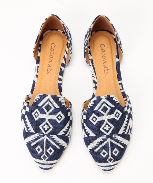 Ray BEAMS（レイビームス）の「○Coconuts / ネイティブ柄 フラットシューズ（その他シューズ・レディース・ネイビー/ブラック/レッド系その他・5.5/7/6/6.5/8/7.5）」の7枚目の写真