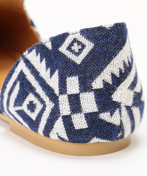 Ray BEAMS（レイビームス）の「○Coconuts / ネイティブ柄 フラットシューズ（その他シューズ・レディース・ネイビー/ブラック/レッド系その他・5.5/7/6/6.5/8/7.5）」の10枚目の写真