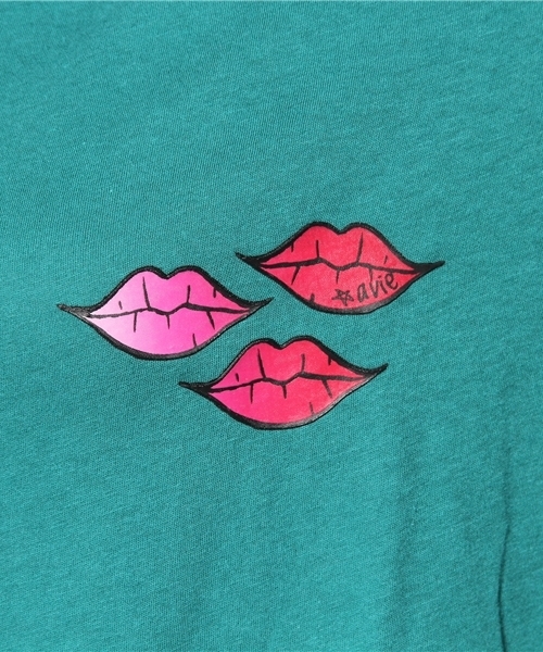 AVIE（アビィ）の「くちびるプリントTEE（Tシャツ/カットソー・レディース・オフホワイト/ライトグレー/グリーン・2）」の9枚目の写真