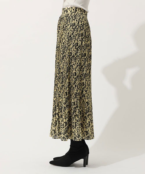 AZUL by moussy(アズールバイマウジー)の「BOUQUET FLOWER PLEATS SKIRT / ブーケフラワープリーツスカート(スカート・レディース・ブラック系その他/イエロー系その他・SMALL/MEDIUM)」の4枚目の写真