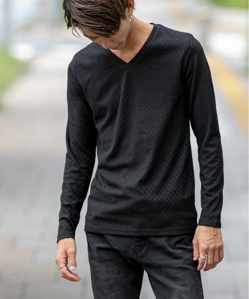 A.S.M（エーエスエム）の「スモール ブロック ジャガード Vネック ロング Tシャツ（Tシャツ/カットソー・メンズ・ホワイト/ライトグレー/ブラック/ネイビー・48/50/52）」の3枚目の写真