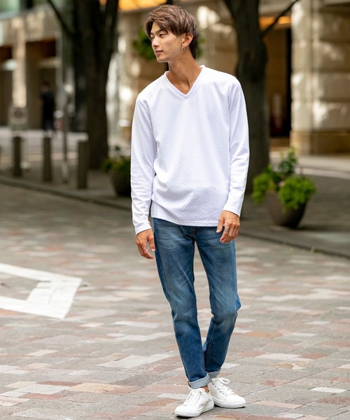 A.S.M（エーエスエム）の「スモール ブロック ジャガード Vネック ロング Tシャツ（Tシャツ/カットソー・メンズ・ホワイト/ライトグレー/ブラック/ネイビー・48/50/52）」の5枚目の写真