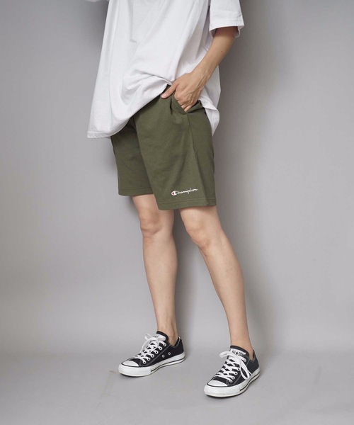 Champion(チャンピオン)の「【CHAMPION/チャンピオン】ルームウェア&ワンマイルコーデベストセラーアイテム 柔らか感触のワンポイントロゴ入りスウェットショーツ C3-P501(スウェットパンツ・メンズ・ホワイト/チャコールグレー/ブラック/ネイビー/グレー/レッド/ピンク/イエロー/ブルー/オリーブ/ブラウン・MEDIUM/LARGE/X-LARGE/SMALL/XX-LARGE)」の7枚目の写真
