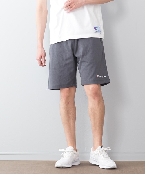 Champion(チャンピオン)の「【CHAMPION/チャンピオン】ルームウェア&ワンマイルコーデベストセラーアイテム 柔らか感触のワンポイントロゴ入りスウェットショーツ C3-P501(スウェットパンツ・メンズ・ホワイト/チャコールグレー/ブラック/ネイビー/グレー/レッド/ピンク/イエロー/ブルー/オリーブ/ブラウン・MEDIUM/LARGE/X-LARGE/SMALL/XX-LARGE)」の4枚目の写真