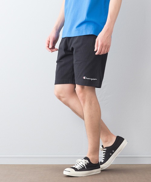 Champion(チャンピオン)の「【CHAMPION/チャンピオン】ルームウェア&ワンマイルコーデベストセラーアイテム 柔らか感触のワンポイントロゴ入りスウェットショーツ C3-P501(スウェットパンツ・メンズ・ホワイト/チャコールグレー/ブラック/ネイビー/グレー/レッド/ピンク/イエロー/ブルー/オリーブ/ブラウン・MEDIUM/LARGE/X-LARGE/SMALL/XX-LARGE)」の3枚目の写真