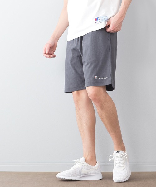 Champion(チャンピオン)の「【CHAMPION/チャンピオン】ルームウェア&ワンマイルコーデベストセラーアイテム 柔らか感触のワンポイントロゴ入りスウェットショーツ C3-P501(スウェットパンツ・メンズ・ホワイト/チャコールグレー/ブラック/ネイビー/グレー/レッド/ピンク/イエロー/ブルー/オリーブ/ブラウン・MEDIUM/LARGE/X-LARGE/SMALL/XX-LARGE)」の20枚目の写真