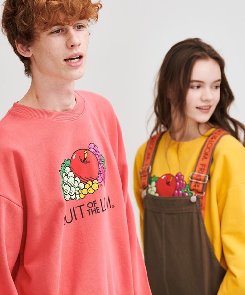 トレーナー スウェット プリント製品染めワッペン付きトレーナー レディース メンズ FRUIT OF THE LOOM（フルーツオブザルーム）の「プリント製品