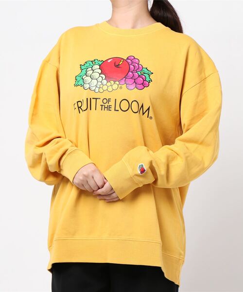 トレーナー スウェット プリント製品染めワッペン付きトレーナー レディース メンズ FRUIT OF THE LOOM（フルーツオブザルーム）の「プリント製品